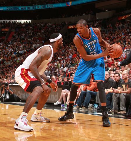 牌靴更换频 牌靴更换频